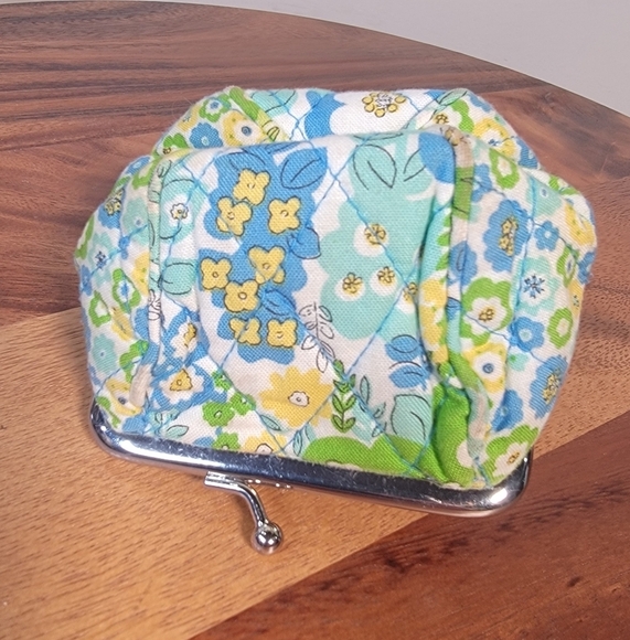 Vera Brandly English Meadow Floral Quilted Count Purse Small Kiss Lick Bag - Picture 5 of 16